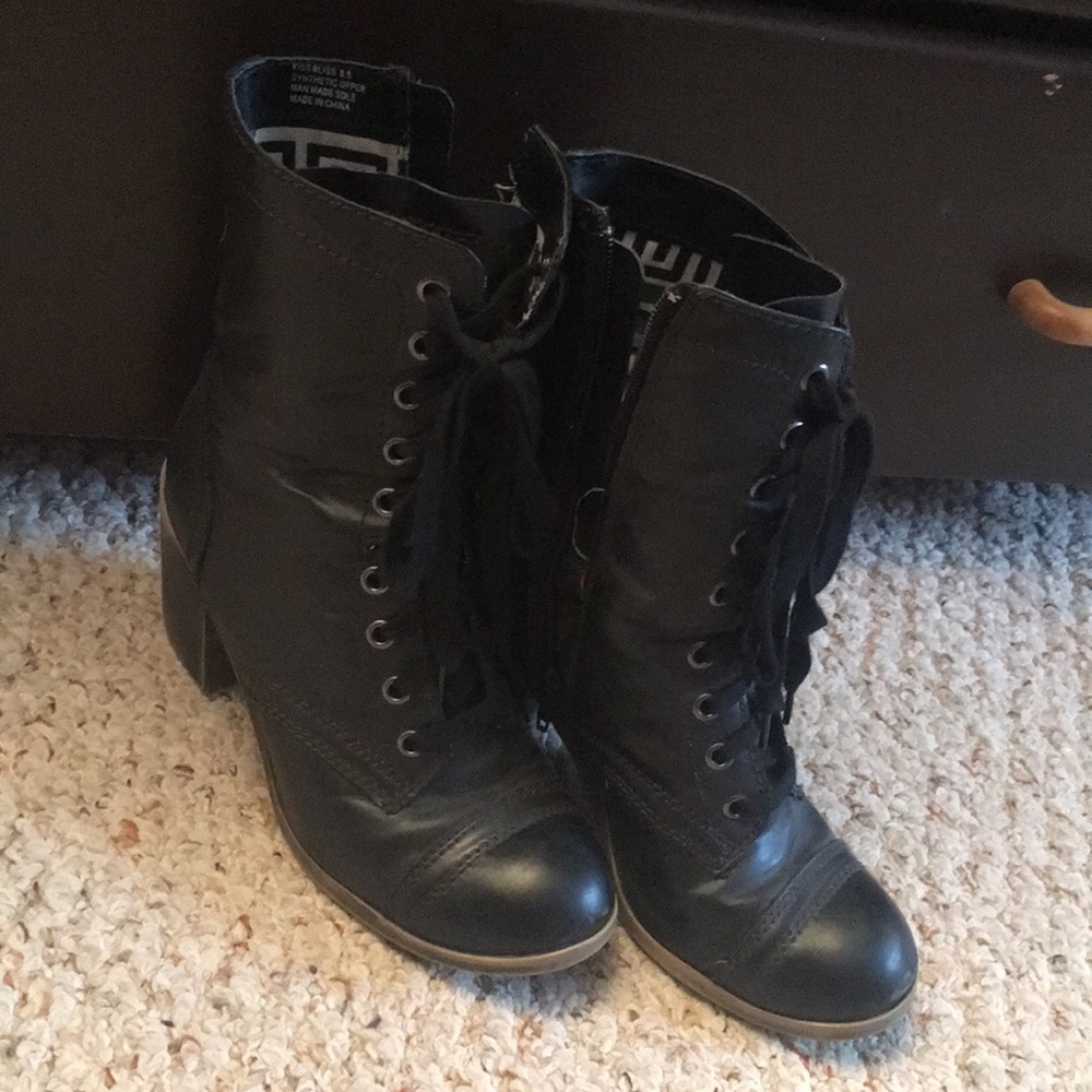Black Boots